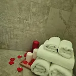 Luxuite Con Piscina E Sauna O Con Jacuzzi E Doccia Emozionale Alberobello