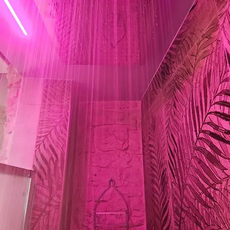 Вилла Luxuite Con Piscina O Jacuzzi Альберобелло