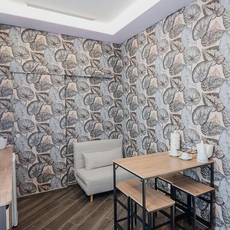 Вилла Luxuite Con Piscina O Jacuzzi Альберобелло