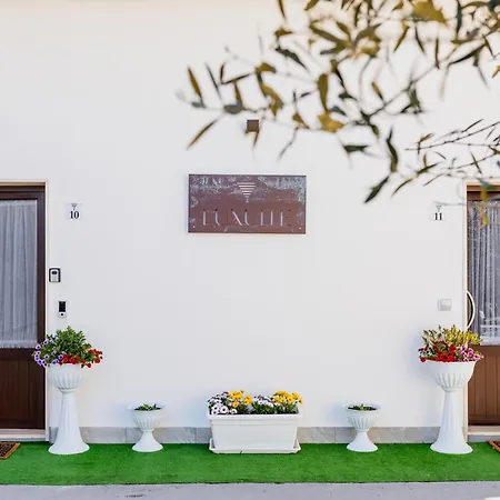 Вилла Luxuite Con Piscina O Jacuzzi Альберобелло