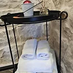 Luxuite Con Piscina E Sauna O Con Jacuzzi E Doccia Emozionale Alberobello