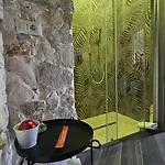 Luxuite Con Piscina E Sauna O Con Jacuzzi E Doccia Emozionale *