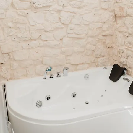 Villa Luxuite Con Piscina O Jacuzzi *