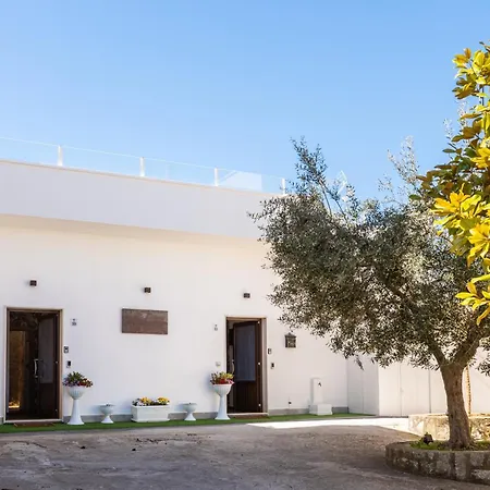 Villa Luxuite Con Piscina E Sauna O Con Jacuzzi E Doccia Emozionale Alberobello