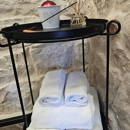 Luxuite Con Piscina O Jacuzzi Αλμπερομπέλο