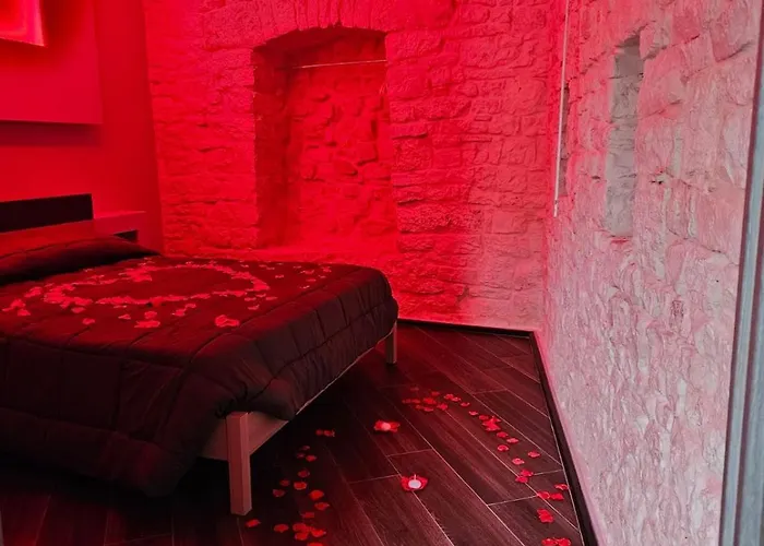 Luxuite Con Piscina O Jacuzzi * Alberobello