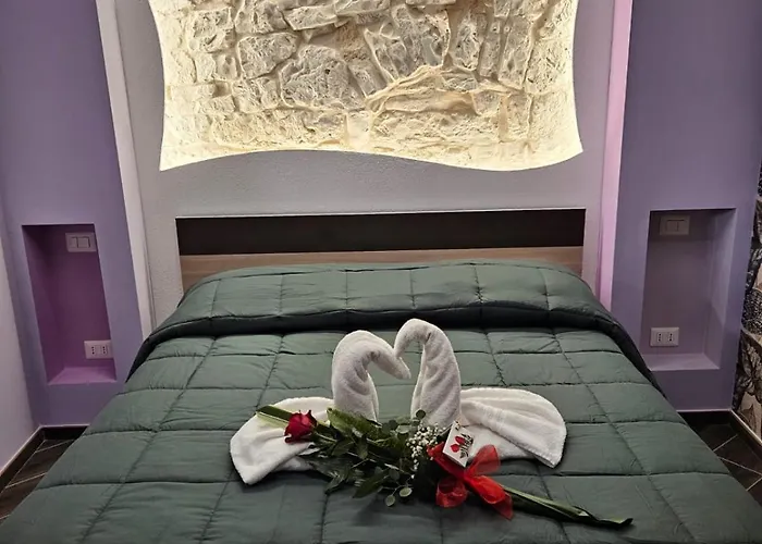 Luxuite Con Piscina O Jacuzzi Alberobello