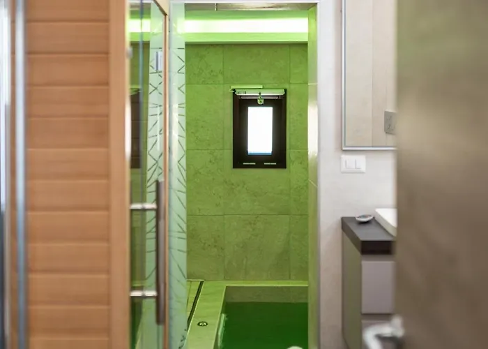 Villa Luxuite Con Piscina E Sauna O Con Jacuzzi E Doccia Emozionale