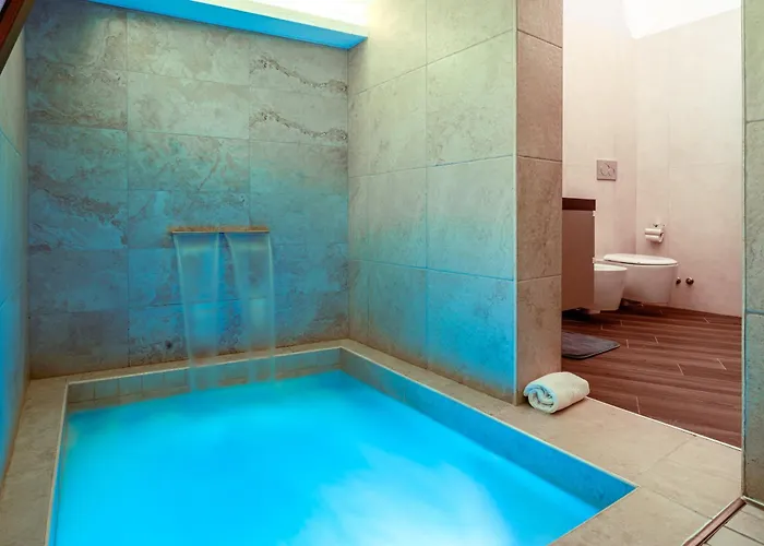 Luxuite Con Piscina O Jacuzzi *