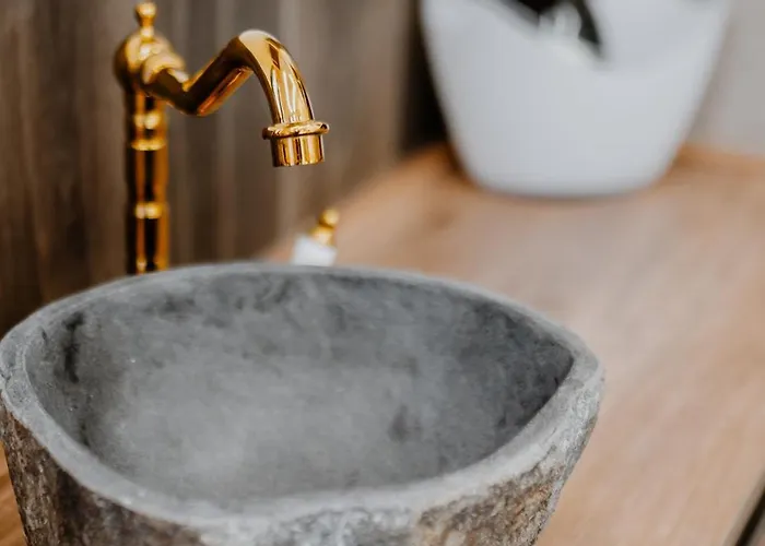 Luxuite Con Piscina E Sauna O Con Jacuzzi E Doccia Emozionale Villa Alberobello