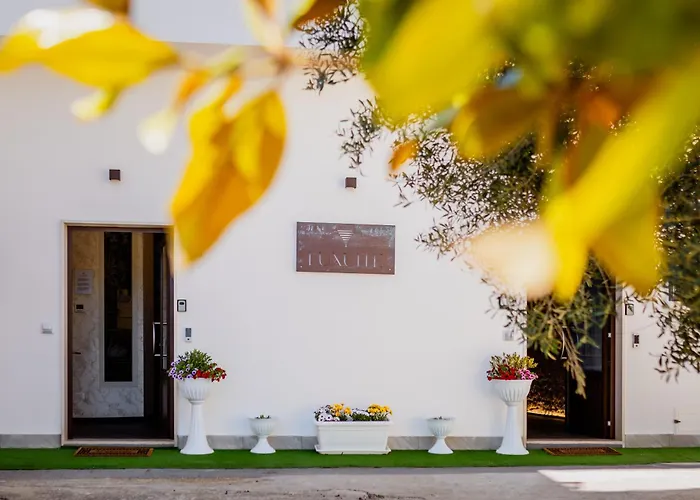 Villa Luxuite Con Piscina E Sauna O Con Jacuzzi E Doccia Emozionale