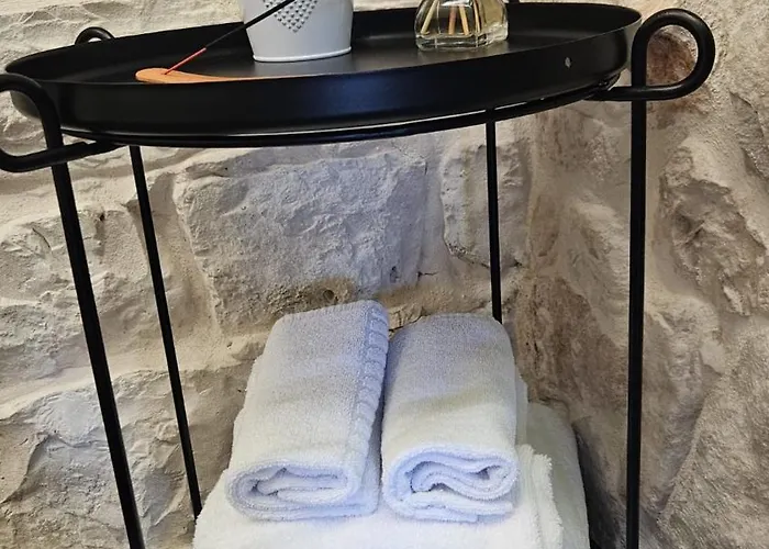 Luxuite Con Piscina E Sauna O Con Jacuzzi E Doccia Emozionale Alberobello